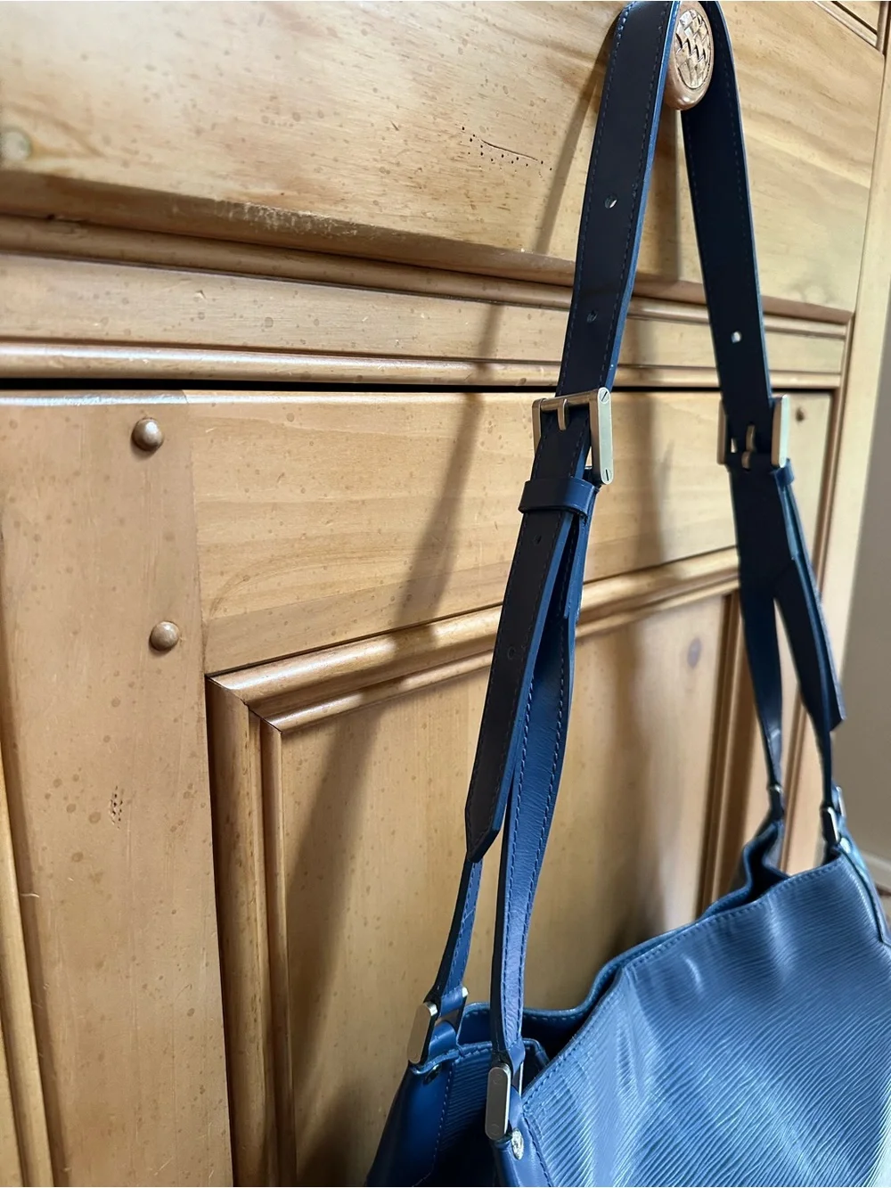 Authentic Louis Vuitton Blue Epi Leather Mandara MM Shoulder Bag
